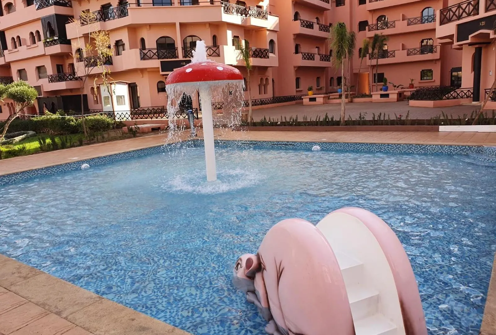 Cosy Apartment Stay With 5 Pools 마라케시